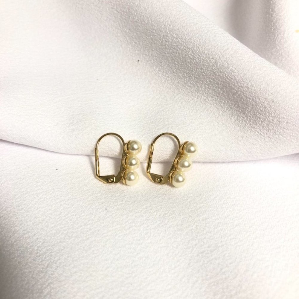 18k Gold Filled Pearl Earrings - Picture 2 of 2